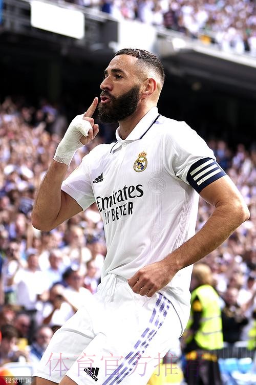 西甲-本泽马双响+任意球破门!皇马3-1西班牙人 西甲-本泽马双响+任意球破门!皇马3-1西班牙人